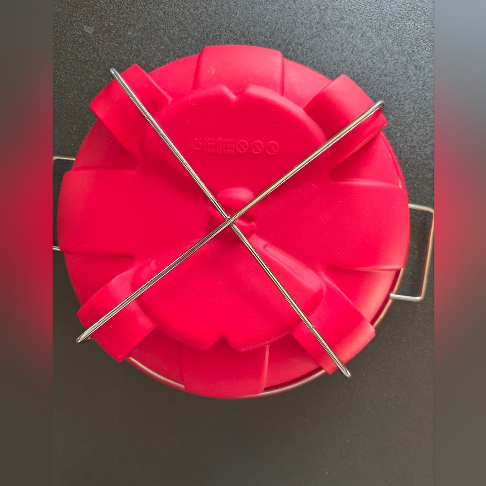 Holiday Silicone Bakeware Set With Racks - Picture 7 of 16